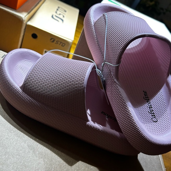 Sandales - Picture 1 of 2